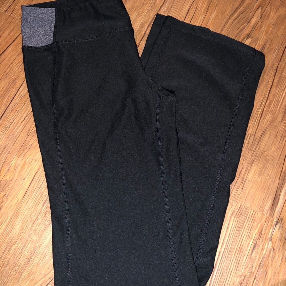 athletic yoga pants